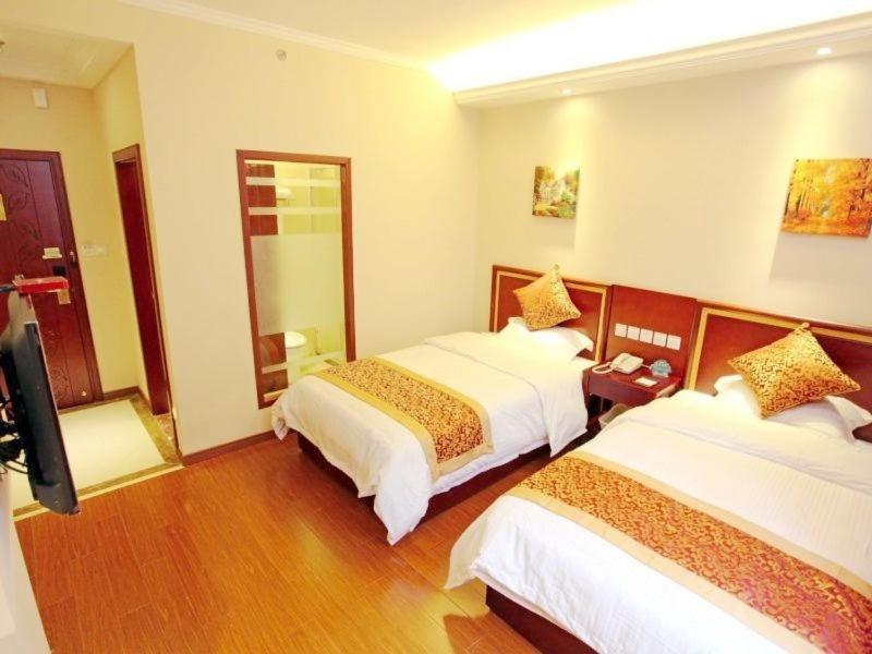 Greentree Inn Shanghai Hongqiao Metro Station Express Hotel Dış mekan fotoğraf