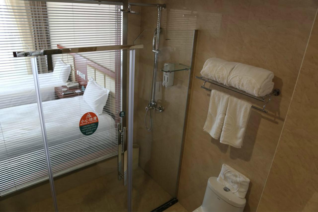 Greentree Inn Shanghai Hongqiao Metro Station Express Hotel Dış mekan fotoğraf