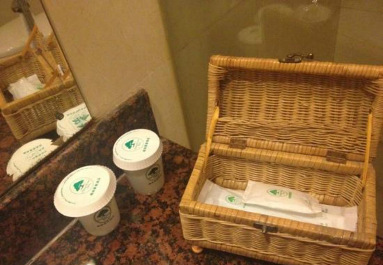 Greentree Inn Shanghai Hongqiao Metro Station Express Hotel Dış mekan fotoğraf