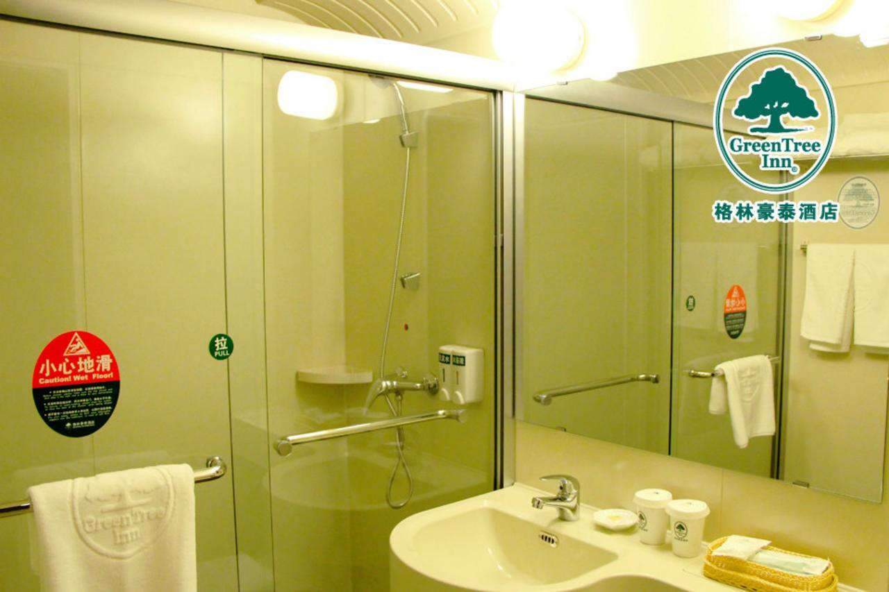Greentree Inn Shanghai Hongqiao Metro Station Express Hotel Dış mekan fotoğraf